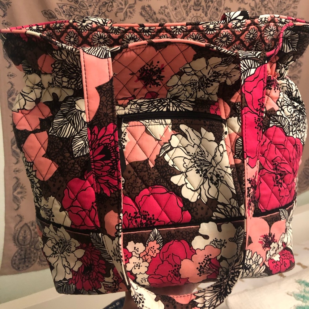 Vera Bradley medium size tote